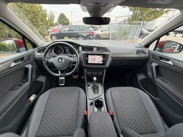 Volkswagen Tiguan - 11