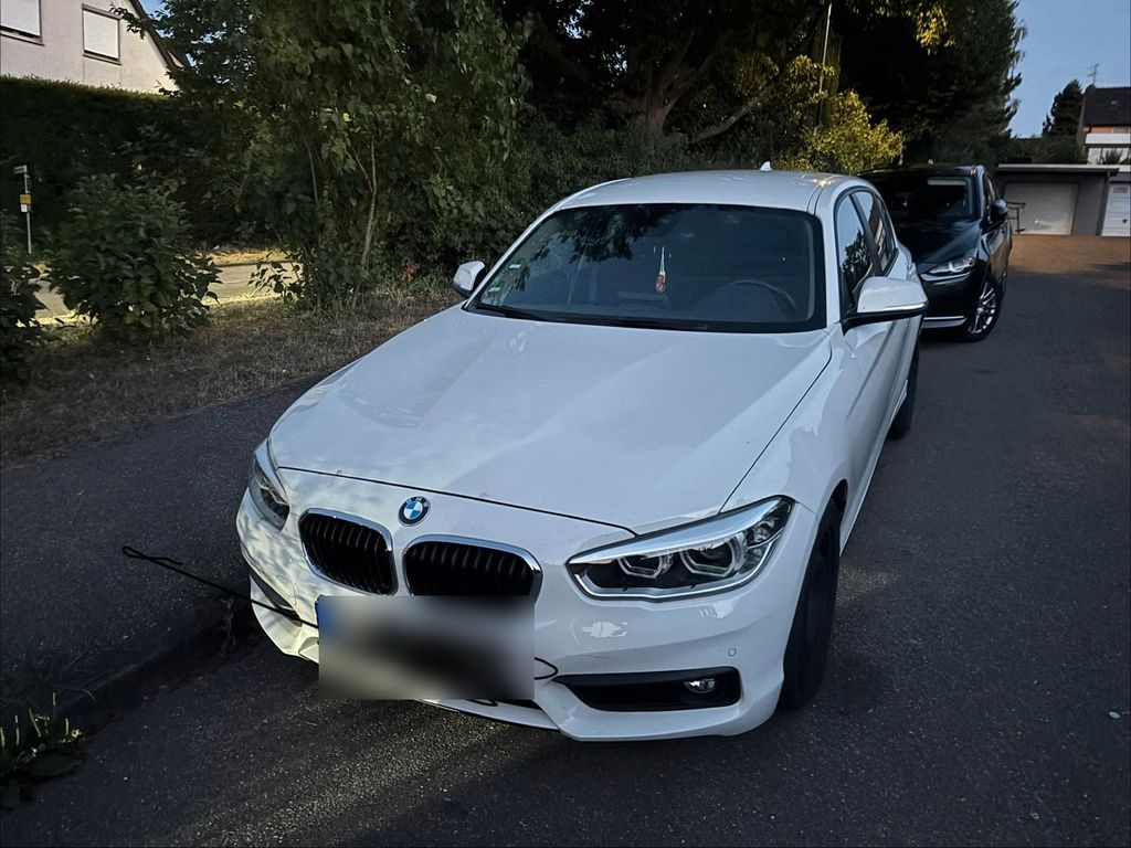 Image of BMW 120
