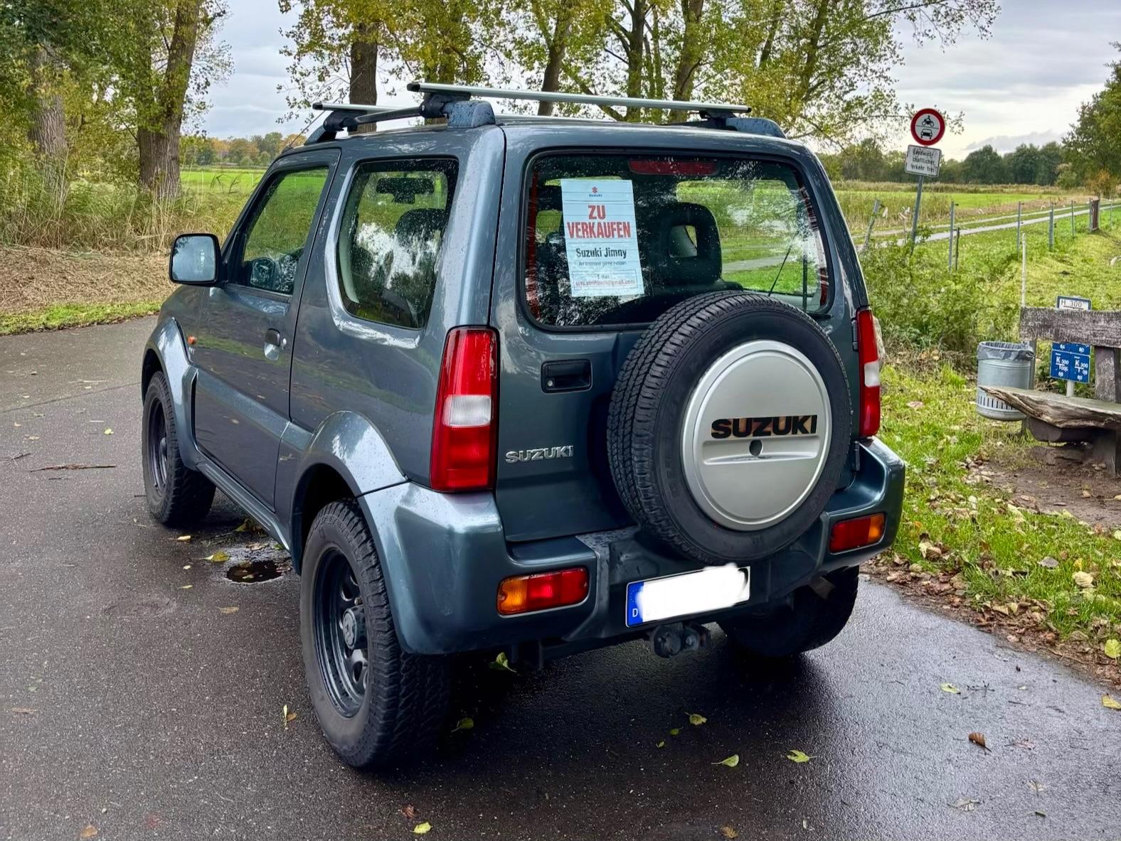 Suzuki Jimny 2005 — rear view