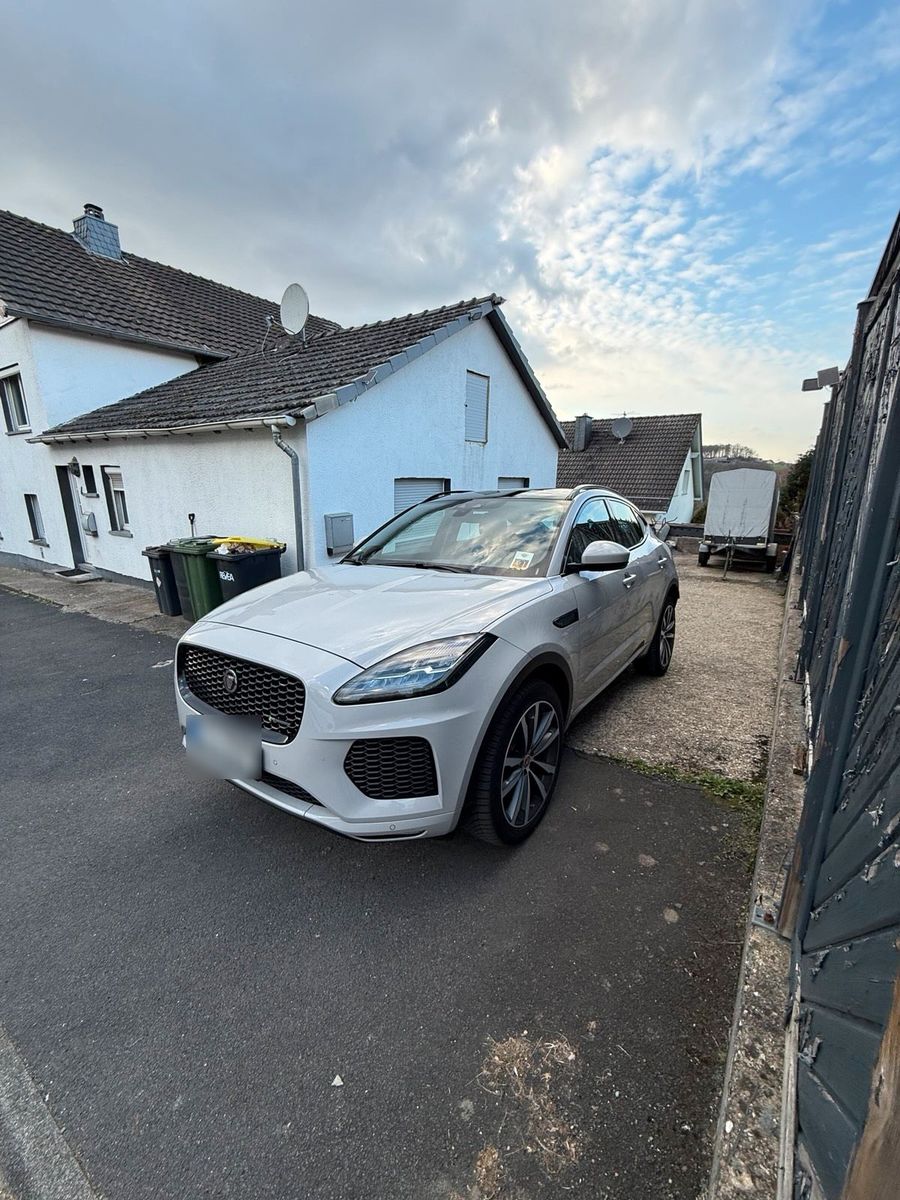 JAGUAR E-Pace