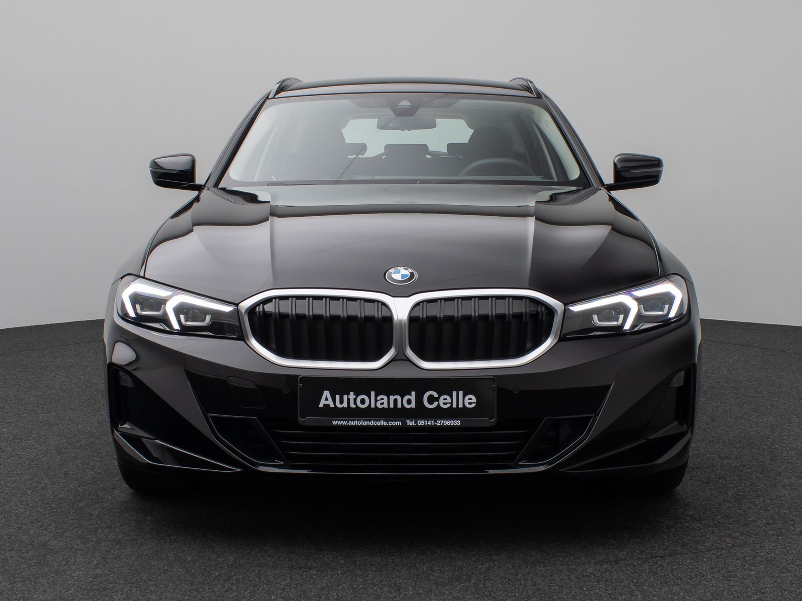 Fahrzeugabbildung BMW 318i Alarm DAB Kamera GeschwindigReg Sportlenkrd