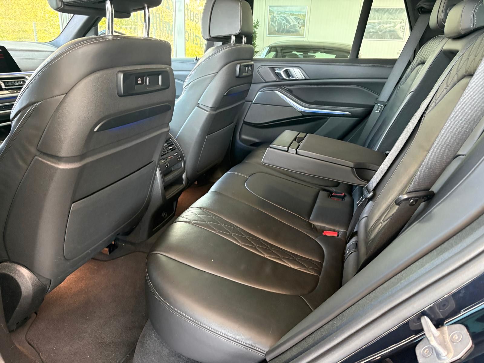 Fahrzeugabbildung BMW X5 xDrive 40 i M Sport,luft,pano,hud,soft close,