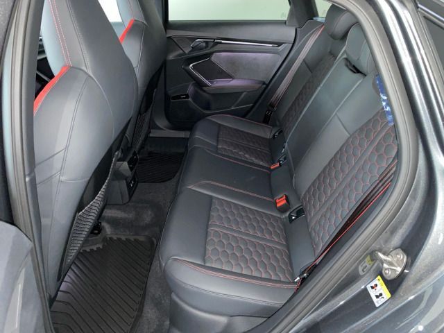 RS3 Limousine 2.5 TFSI quattro S tronic PANO+SON