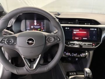 Fotografie 15 des Opel Corsa 1.2 Direct Injection Turbo GS