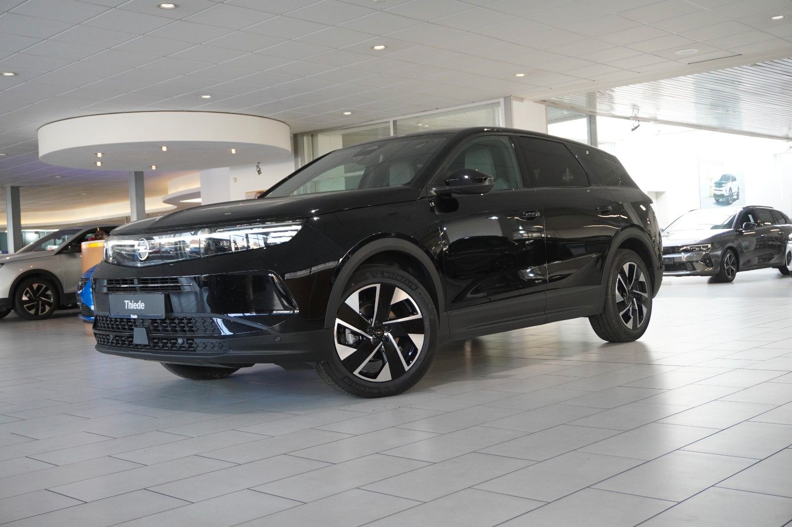 Fahrzeugabbildung Opel Grandland 1.2 GS SPORT HYBRID NAVI/LED/KAMERA/SH