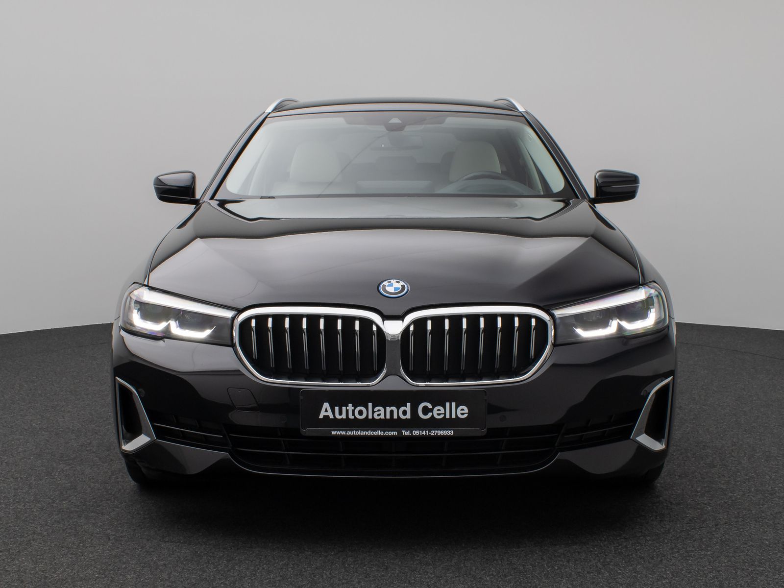 Fahrzeugabbildung BMW 530e xD Luxury Line KameraHUD DAB HiFi Komfort