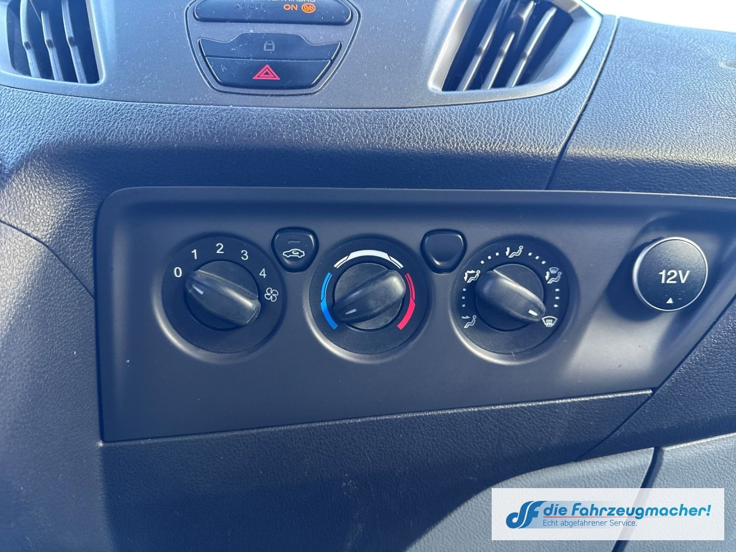 Fahrzeugabbildung Ford Transit Custom Tourneo 300 L1 *2056