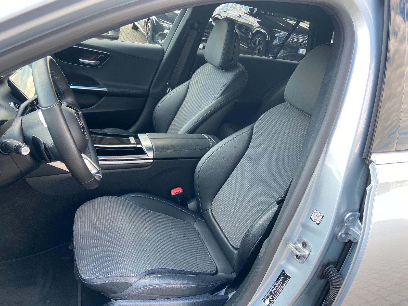Mercedes-Benz C 180 T Avantgarde+AHK+Standhzg+RüKa+CarPlay+LED