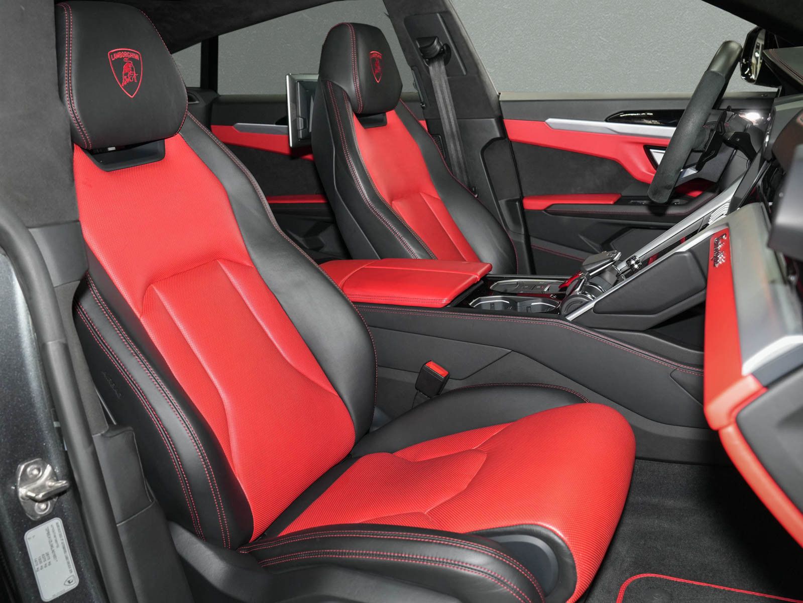 Fahrzeugabbildung Lamborghini Urus - B&O 3D|ADAS|BicolorSportivo|22"|Pano|Mass