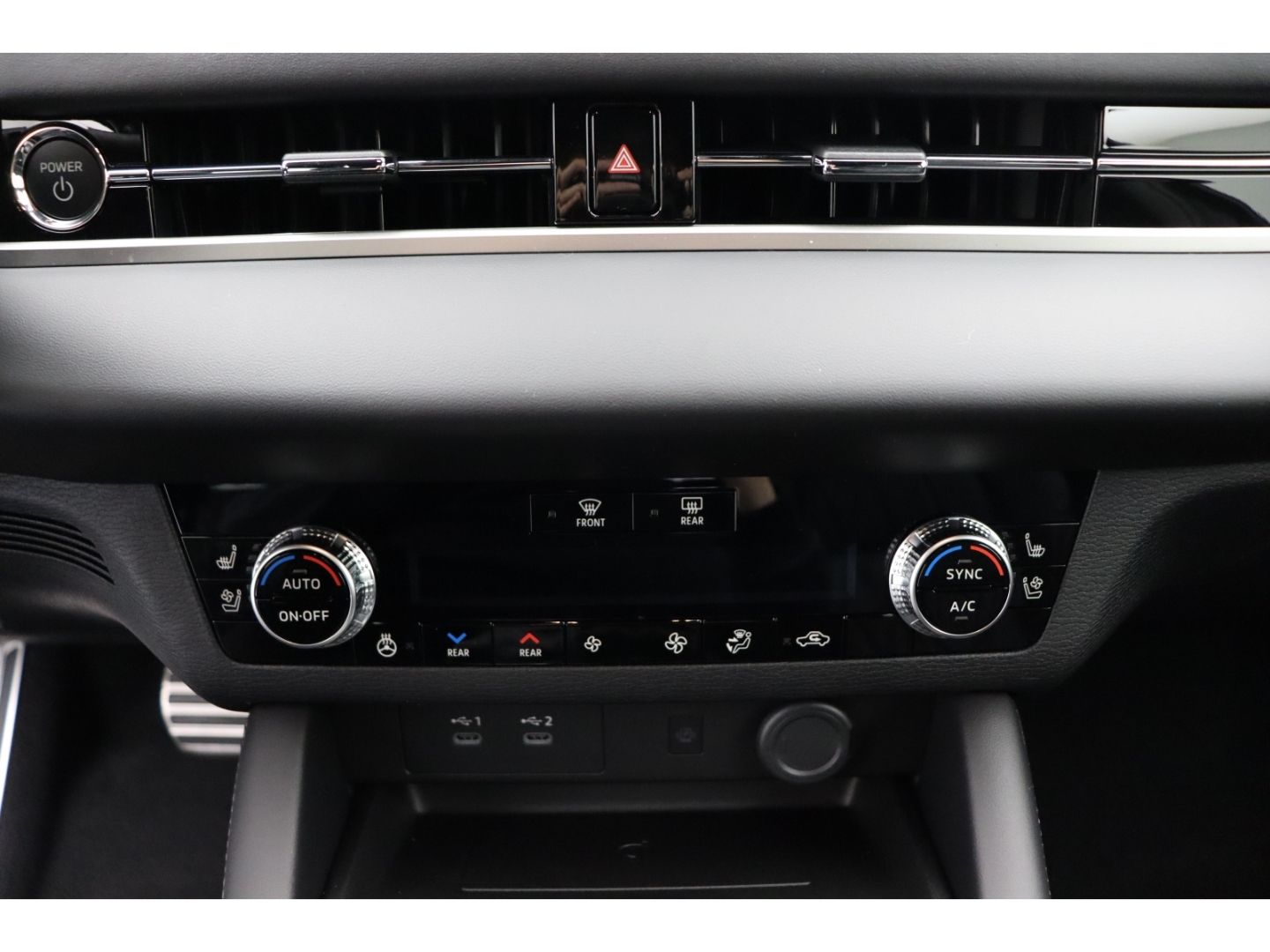 Fahrzeugabbildung Mitsubishi Plug-in Hybrid Outlander Diamant TOP Black mit L