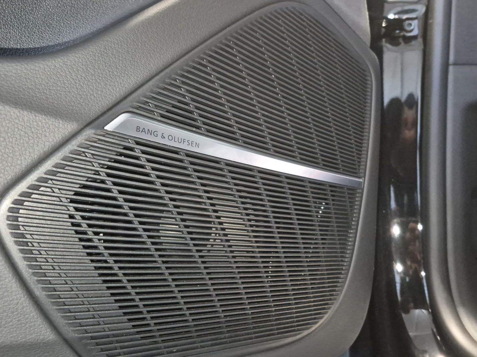 Audi RSQ8 - Bild 14