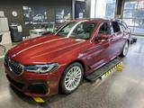 BMW 530e TOURING xDRIVE M SPORT/LASER/ACC/HuD/PANO - mit Hybrid-Antrieb: Rot, Kombi