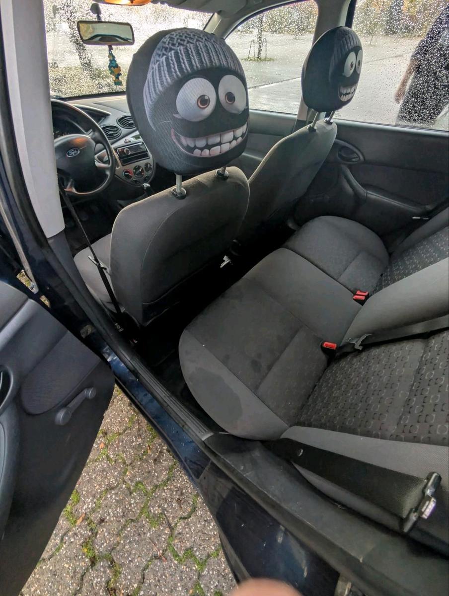 Ford Focus 2004 — photo 10