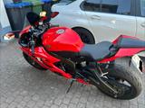 Yamaha Yzf R6 - YAMAHA R6