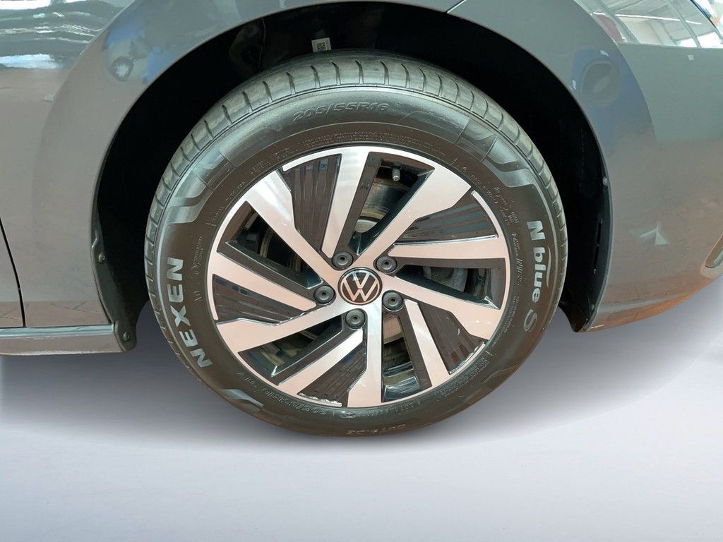 Volkswagen Golf - Bild 9