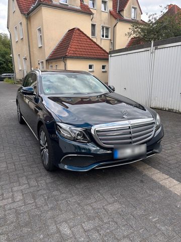 MERCEDES-BENZ Mercedes Benz E 220d, W213T Modell, Exclus...