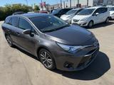 Toyota Avensis Touring Sports Edition-S - graue Toyota Avensis