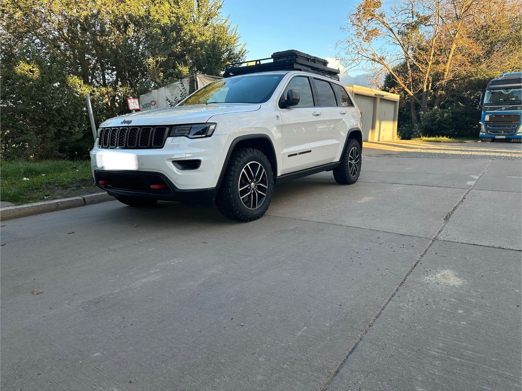 Image of Jeep Grand Cherokee