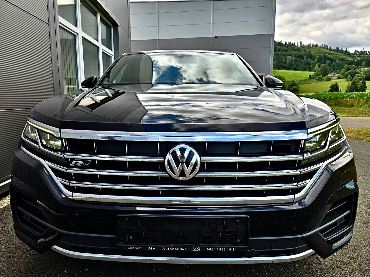 Volkswagen TOUAREG, R-LINE, FULL OPTIONS, AHK, 21 ALU !* imagem 3