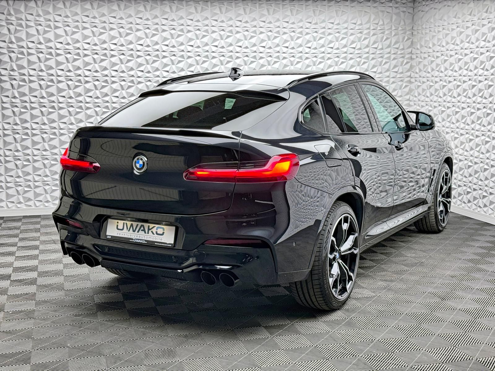 Fahrzeugabbildung BMW COMPETITION/KLAPPEN-AGA/H&K/ACC/AHK/HUD/KEYL/21"