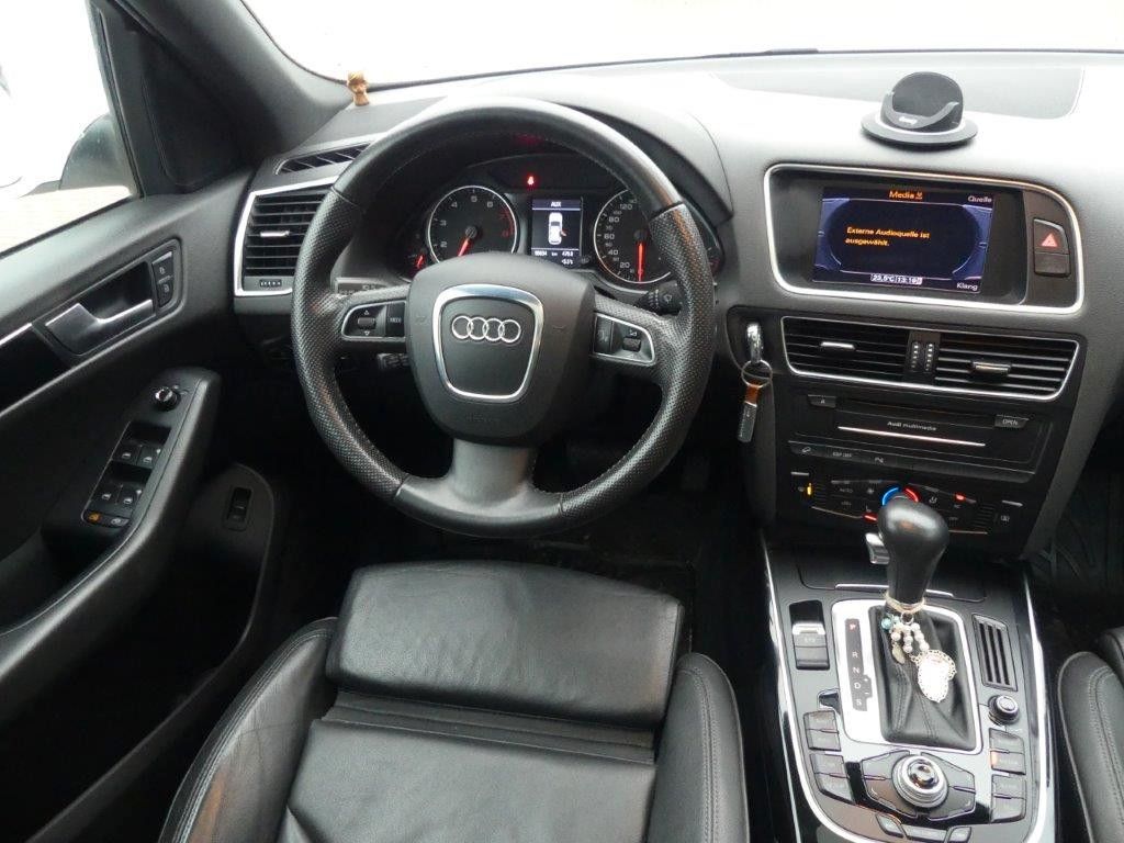 Fahrzeugabbildung Audi Q5 2.0 TFSI S tronic quattro *AHK*XEN*PANO*NAVI*