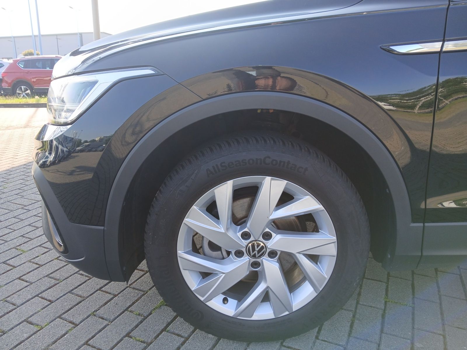 Fahrzeugabbildung Volkswagen Tiguan Allspace TDI Life DSG 7-Si LED AHK Navi A