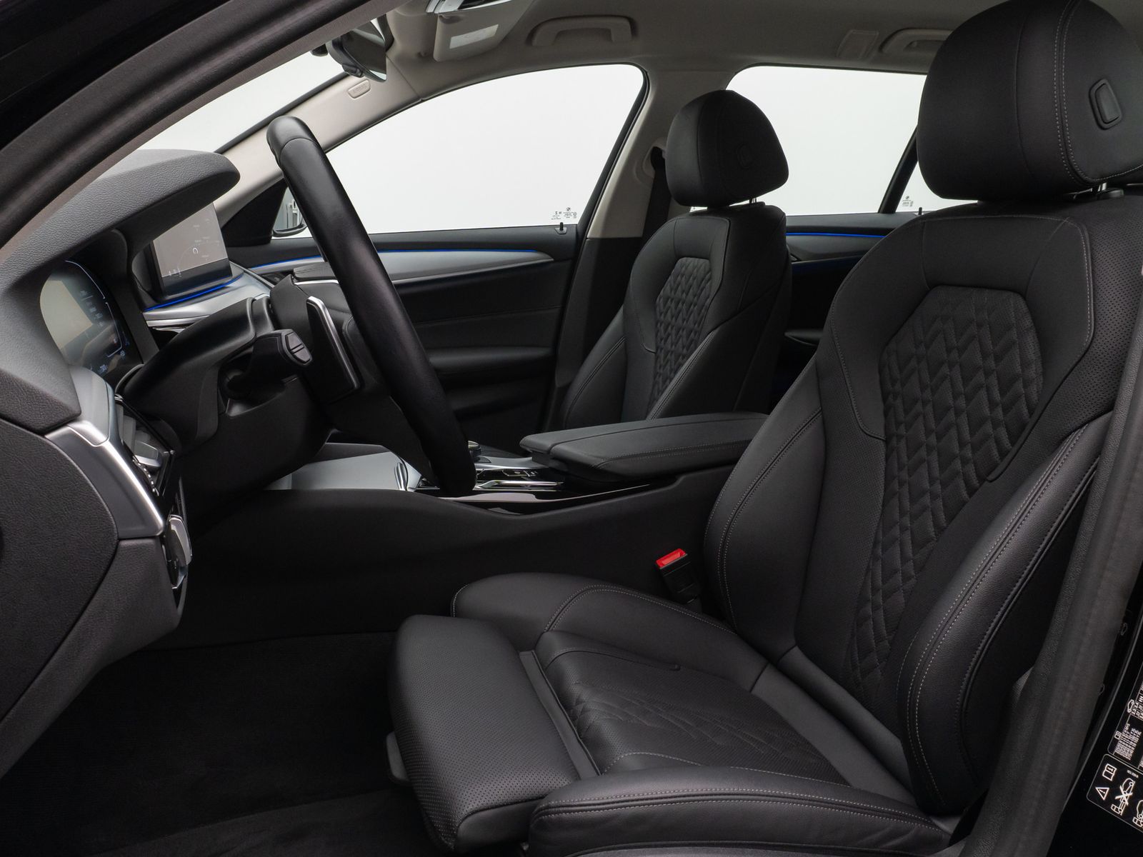 Fahrzeugabbildung BMW 530d xD Kamera HUD 4xKlima Komfort Alarm Sport