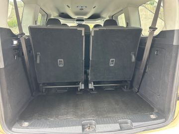 Volkswagen Caddy Maxi - 12