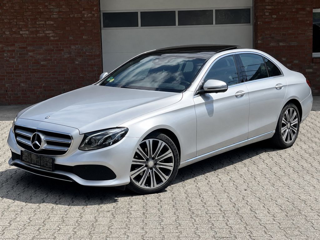 Image of Mercedes-Benz E 220