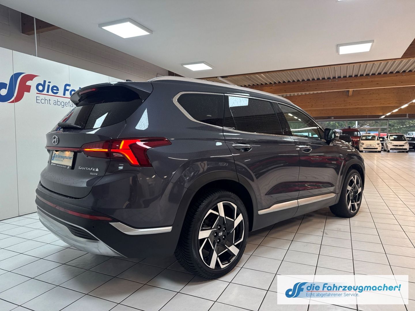 Fahrzeugabbildung Hyundai SANTA FE Prime 4WD 2.2 CRDi DPF EU6d 7-Sitzer HU