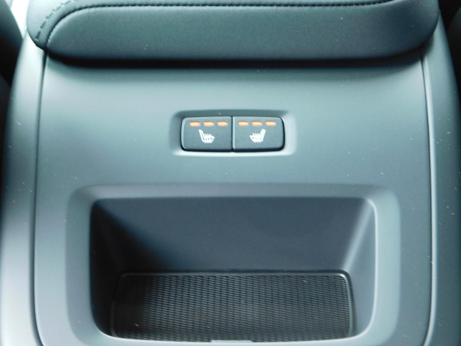 Fahrzeugabbildung Volvo XC60 T6 AWD Plus Black Edition