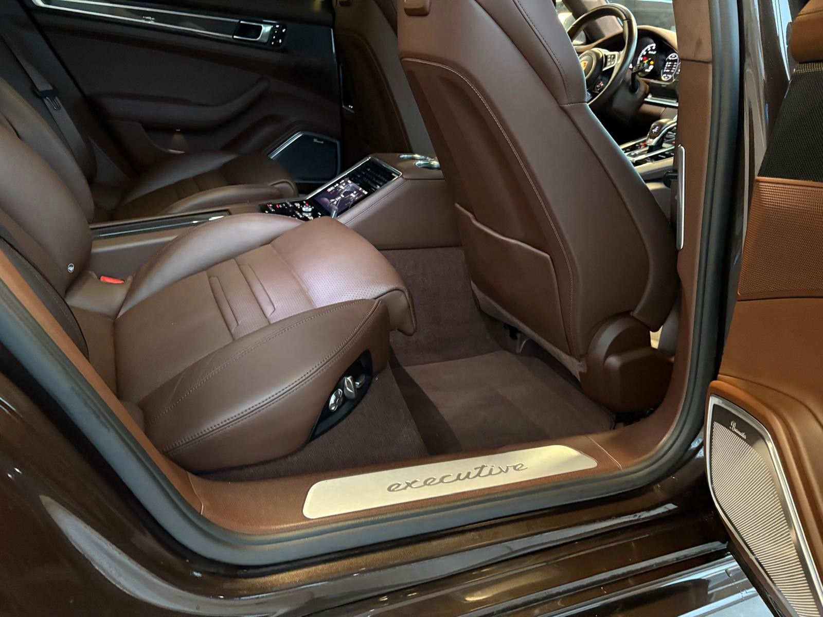 Fahrzeugabbildung Porsche Panamera Turbo S E-Hybrid Executive