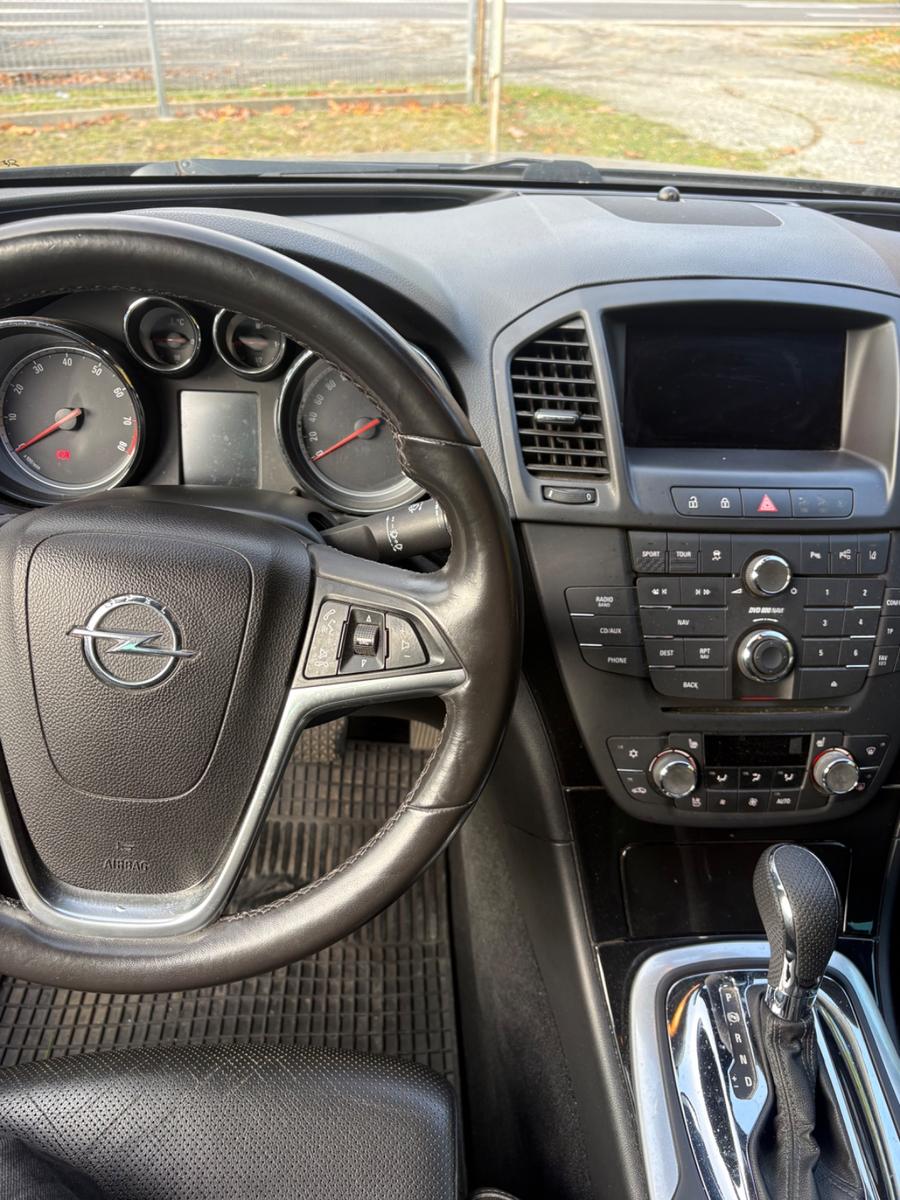 Opel Insignia 2009 — photo 9