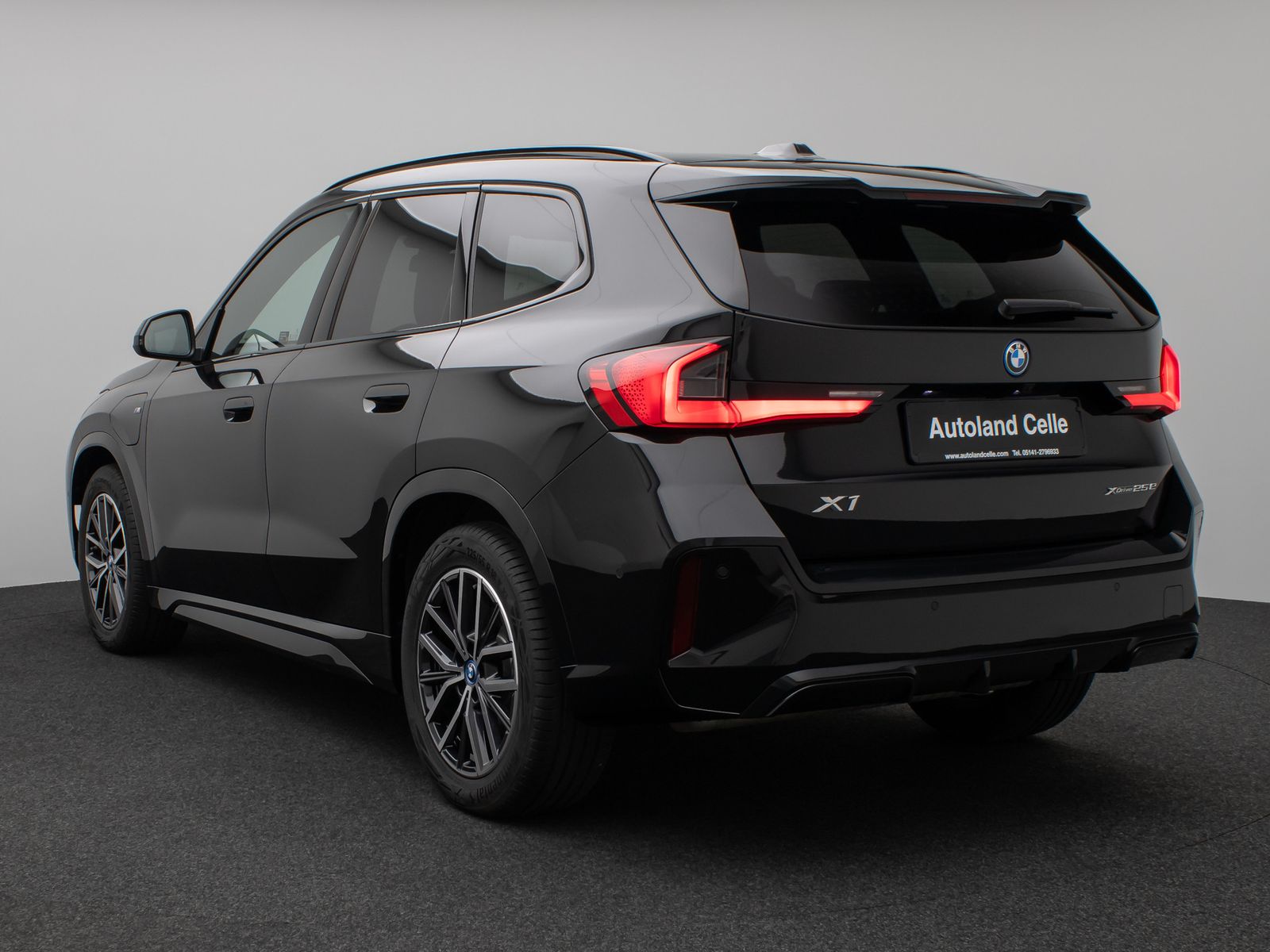 Fahrzeugabbildung BMW X1 xD25e M Sport Panorama Kamera H/K DAB Komfort