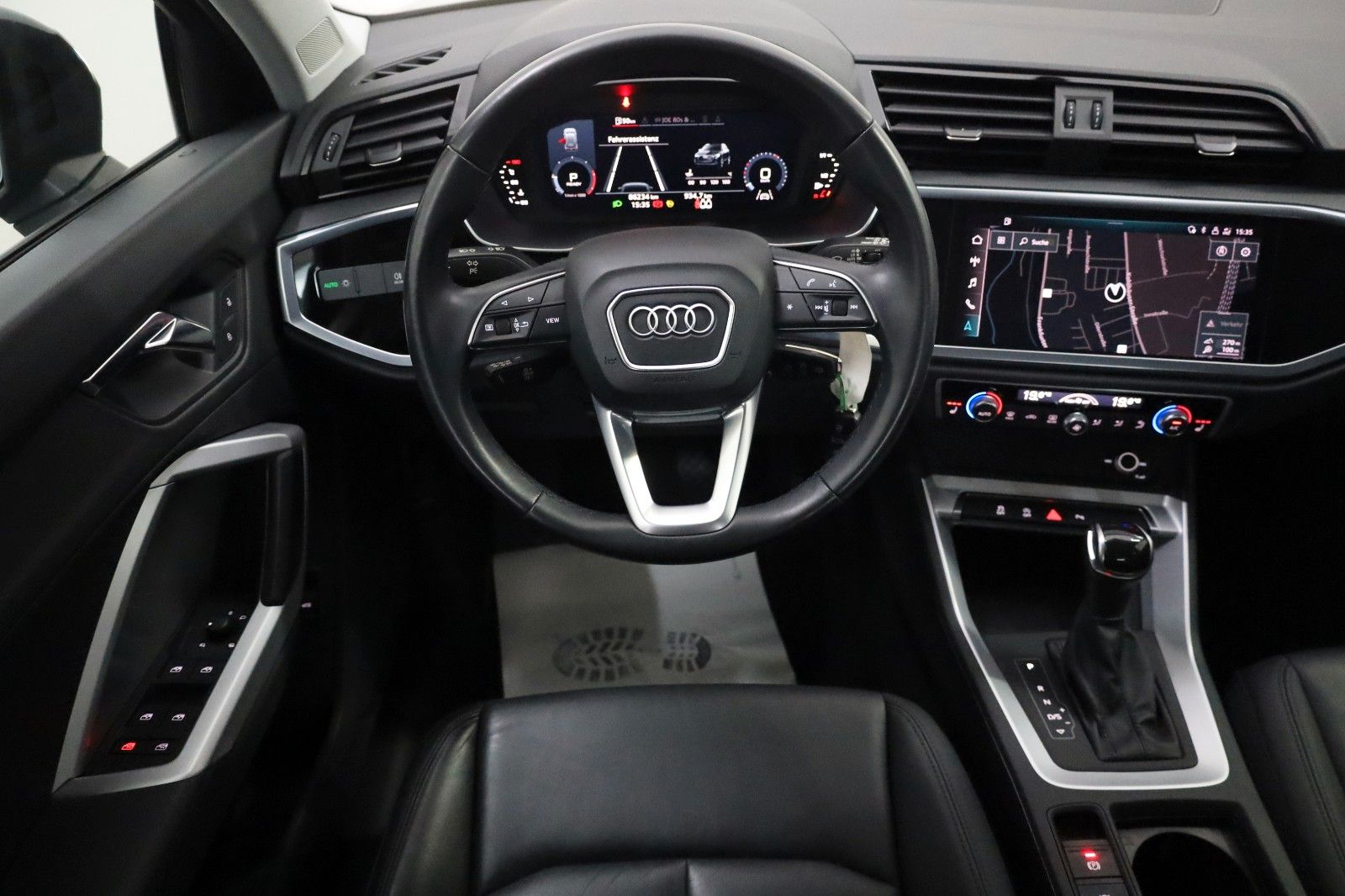 Fahrzeugabbildung Audi Q3 35 TDI,Leder,Navi,LED,SH,Carplay,DAB