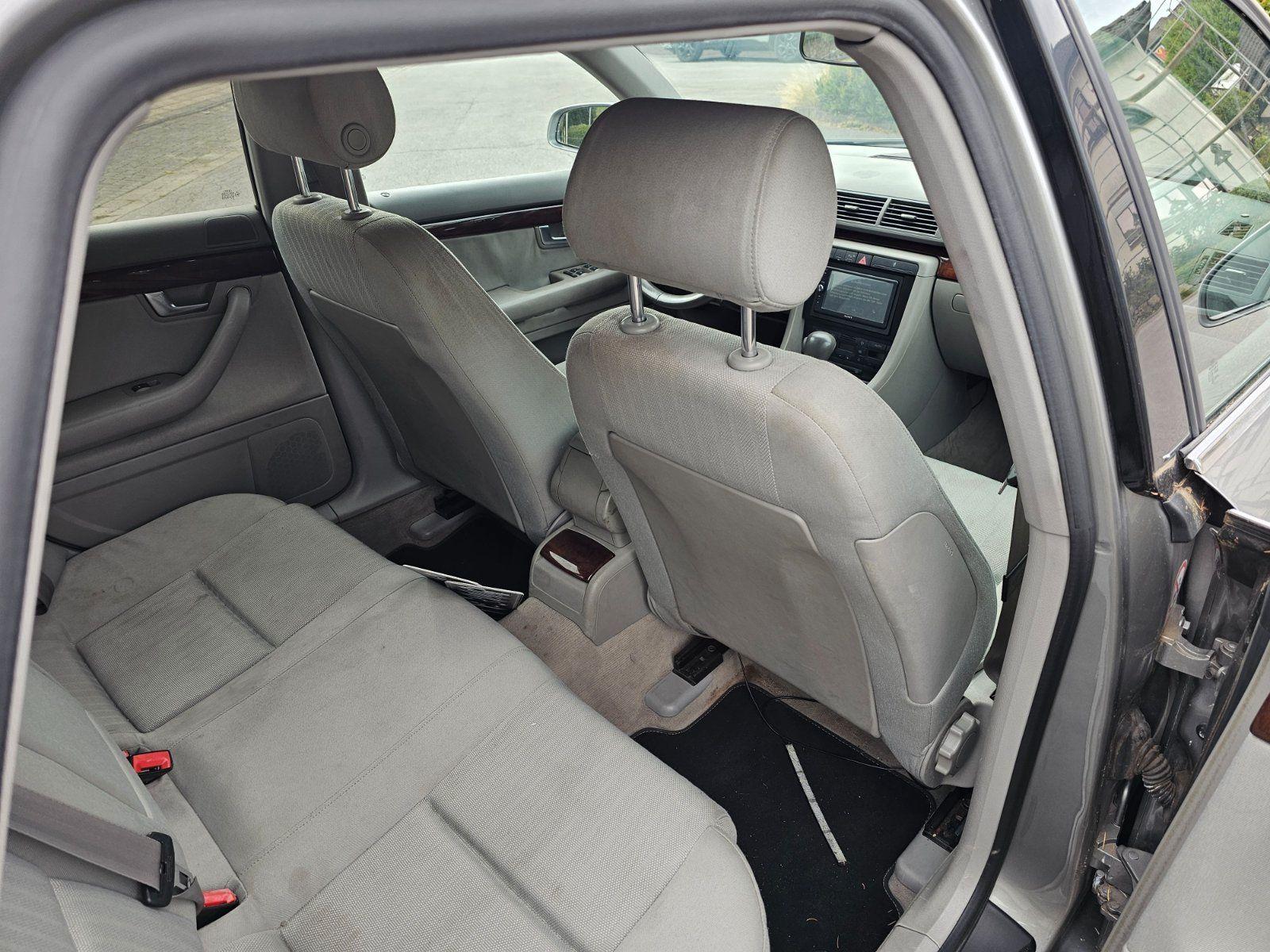 Audi A4 2004 — engine 163 HP (120kW)