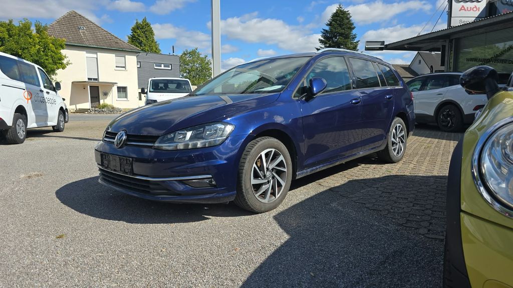 Image of Volkswagen Golf