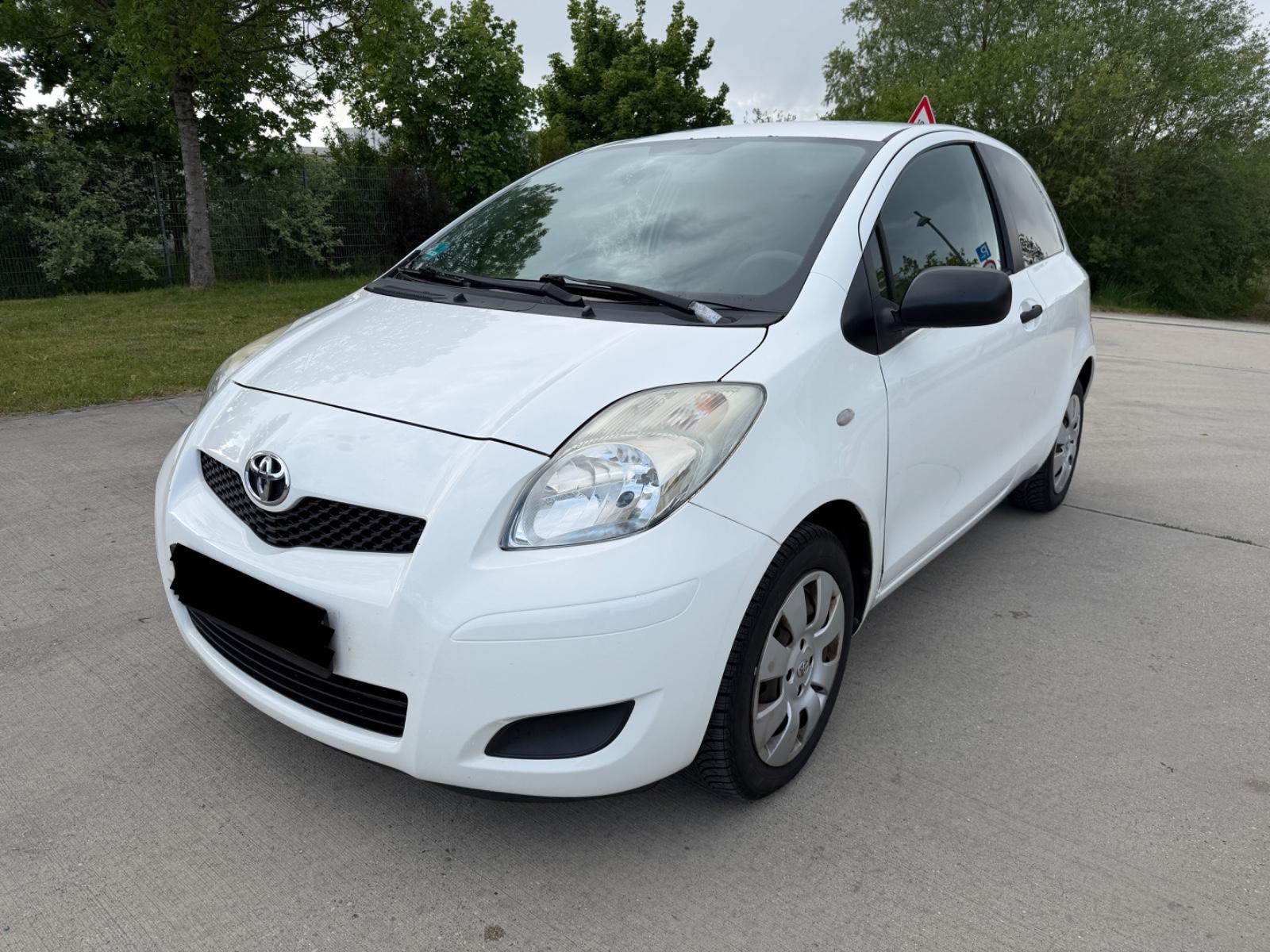 Toyota Yaris Cool-Klima-TÜV01/28-Kupplung NEU