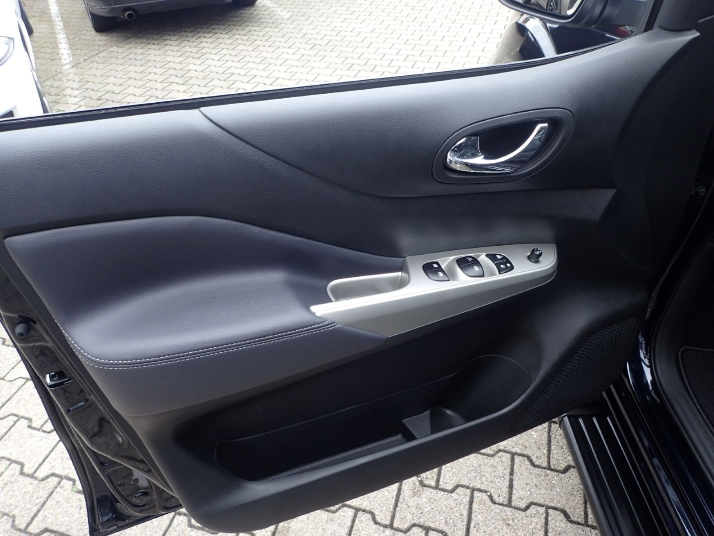 Fahrzeugabbildung DFSK Rich 6 4x4 Diesel Pick Up 3T-Zuglast 360°Cam App