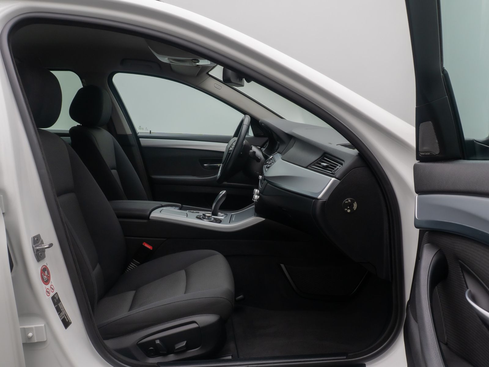 Fahrzeugabbildung BMW 525d xD H/K AHK 4xKlima GeschwindigReg PDC