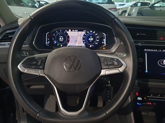 Fahrzeugabbildung Volkswagen Tiguan 1.5 TSI DSG Life STANDHZG NAVI RFK LED AC
