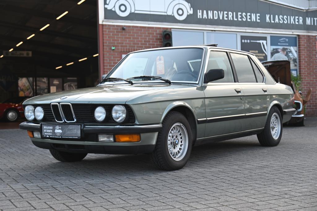 BMW 524
