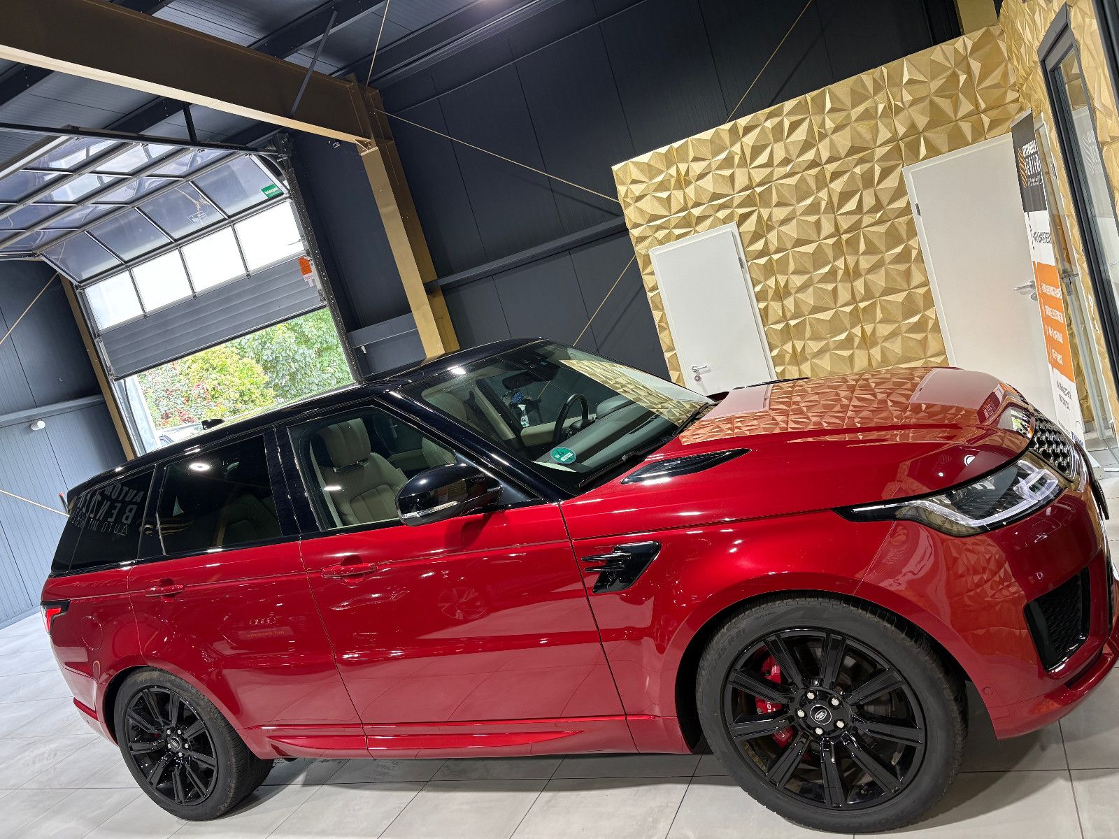 Fahrzeugabbildung Land Rover Range Rover Sport HSE Dynamic Hybrid/PANO/MEMORY