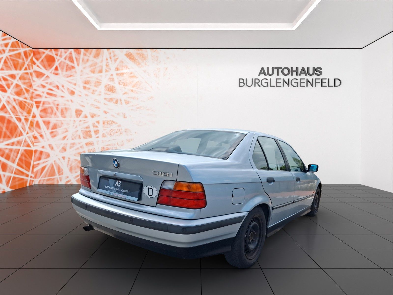 Fahrzeugabbildung BMW 318 ! Schiebedach ! SHZ ! PDC ! TÜV 05/26