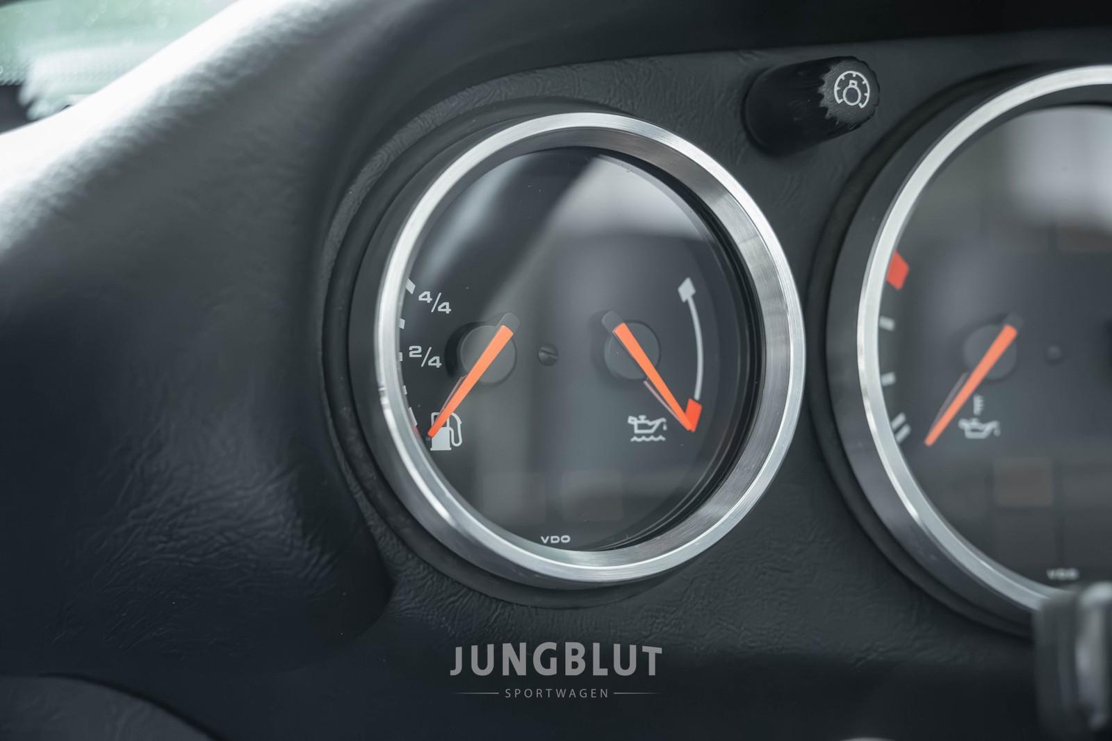 Porsche 993 Carrera Cabriolet, Tiptr. Deut. Auslieferung