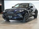 Aston Martin DBX 4.0 V8 - - Aston Martin DBX mit Schiebedach
