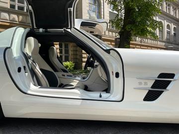 2010 Mercedes-BENZ SLS AMG — фото 7