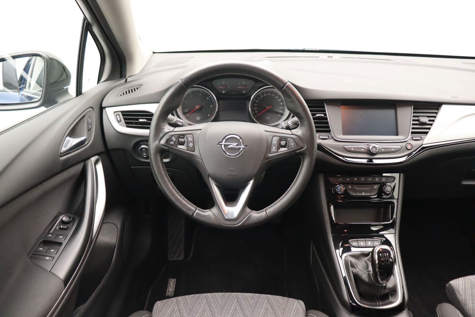 Fahrzeugabbildung Opel Astra K 1.5 Sports Tourer Opel 2020 NAVI LED AHK