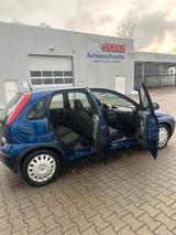 Opel Corsa Automatik 97.00km - Opel Corsa mit Benzin-Antrieb: Kombi