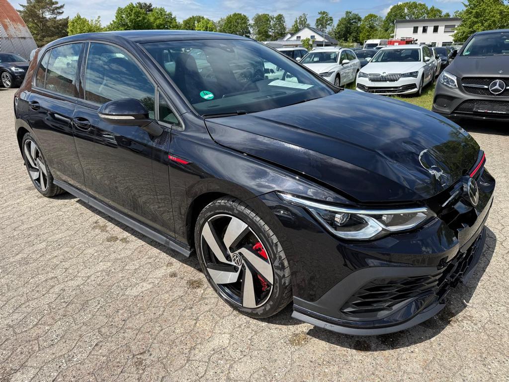 Volkswagen Golf VIII 2.0 TSI DSG GTI Clubsport LED 19 Zoll